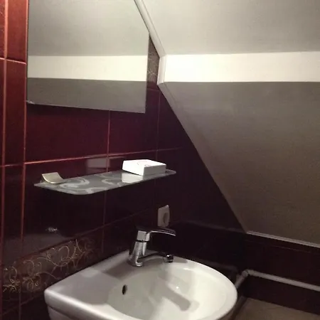 Tauer Πανσιόν *