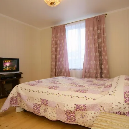 Tauer Πανσιόν Tatariv