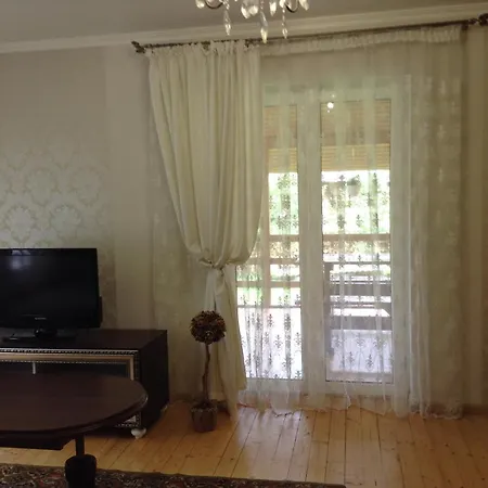 Tauer Πανσιόν Tatariv